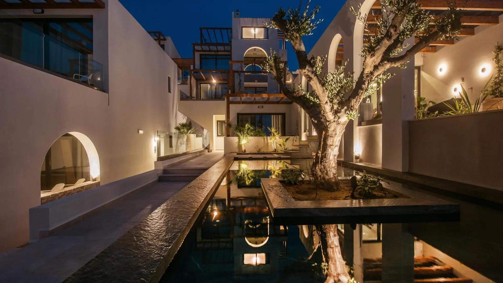 Vaya Suites By Omilos Hotels Αμουδάρα