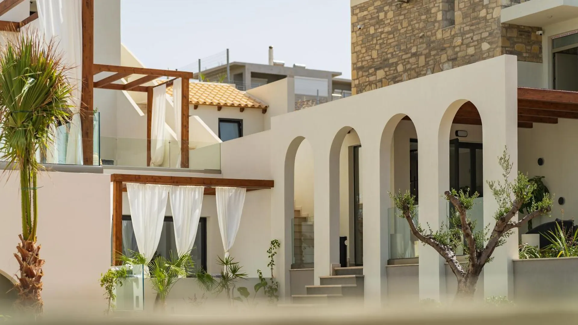 Vaya Suites By Omilos Hotels Αμουδάρα 4*,
